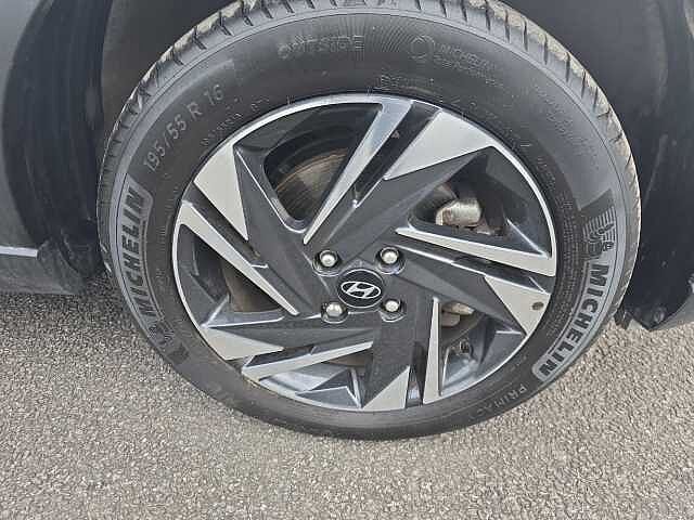 Hyundai BAYON 1.0 TGDi 48V MHEV SE Connect 5dr DCT White Frost