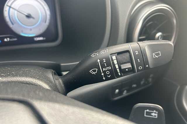Hyundai KONA 150kW Premium 64kWh 5dr Auto Red