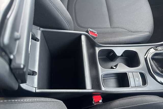 Hyundai TUCSON 1.6T 150 Advance 5dr White