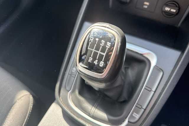 Hyundai KONA 1.0 TGDi 48V MHEV SE Connect 5dr White