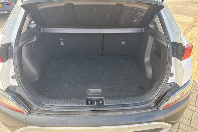 Hyundai KONA 1.0 TGDi 48V MHEV SE Connect 5dr White