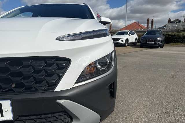 Hyundai KONA 1.0 TGDi 48V MHEV SE Connect 5dr White