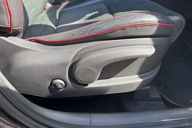 Hyundai TUCSON 1.6 CRDi 48V MHD 136 N Line 5dr 2WD