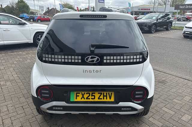 Hyundai INSTER 85kW 02 49kWh 5dr Auto White Frost