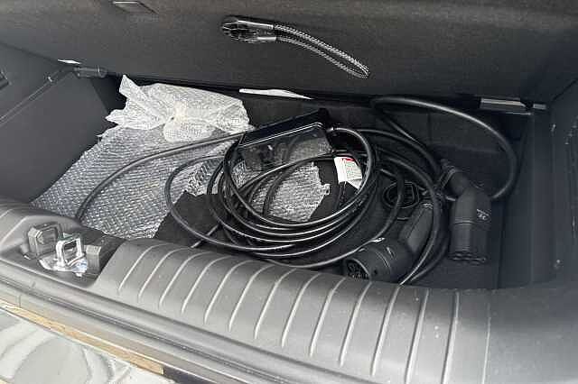 Hyundai INSTER 85kW 02 49kWh 5dr Auto White Frost