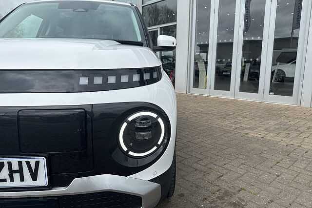 Hyundai INSTER 85kW 02 49kWh 5dr Auto White Frost