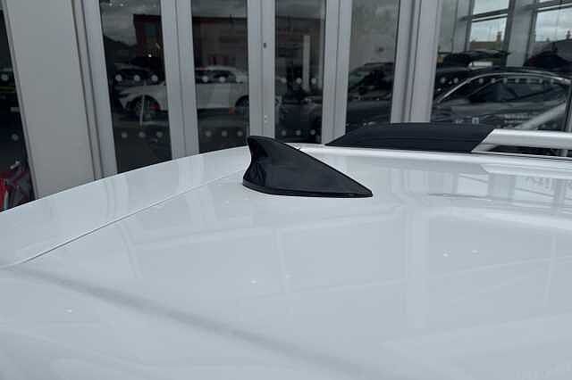 Hyundai INSTER 85kW 02 49kWh 5dr Auto White Frost