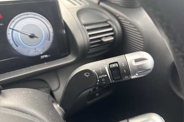 Hyundai INSTER 85kW 02 49kWh 5dr Auto White Frost