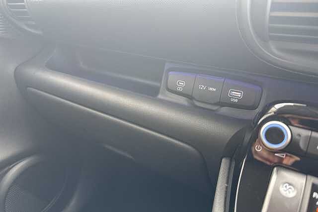 Hyundai INSTER 85kW 02 49kWh 5dr Auto White Frost