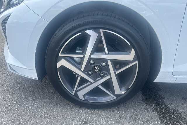 Hyundai i20 1.0T GDi 90 Tech Line 5dr DCT