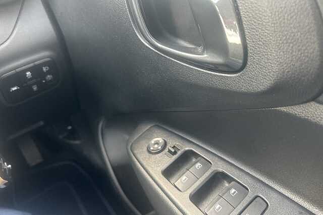 Hyundai i10 1.0 MPi SE Connect 5dr