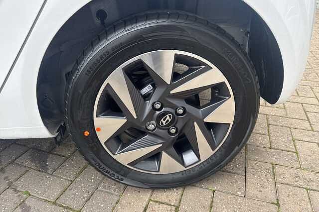 Hyundai I10 1.0 [63] Advance 5dr [Nav] White