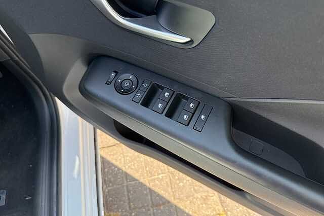 Hyundai KONA 115kW Advance 48kWh 5dr Auto
