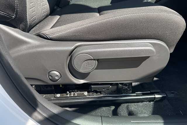 Hyundai KONA 115kW Advance 48kWh 5dr Auto