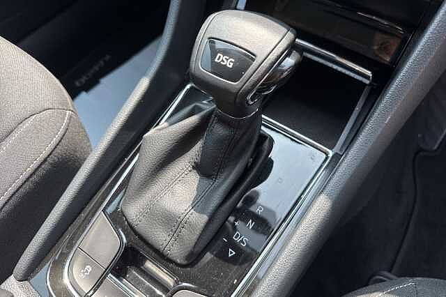 SKODA Karoq 1.0 TSI SE 5dr DSG