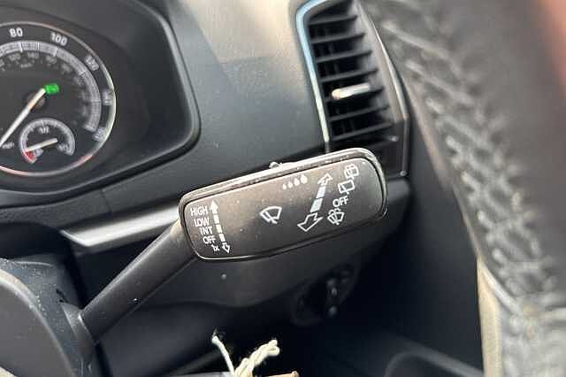 SKODA Karoq 1.0 TSI SE 5dr DSG