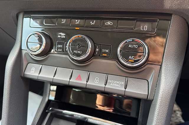 SKODA Karoq 1.0 TSI SE 5dr DSG
