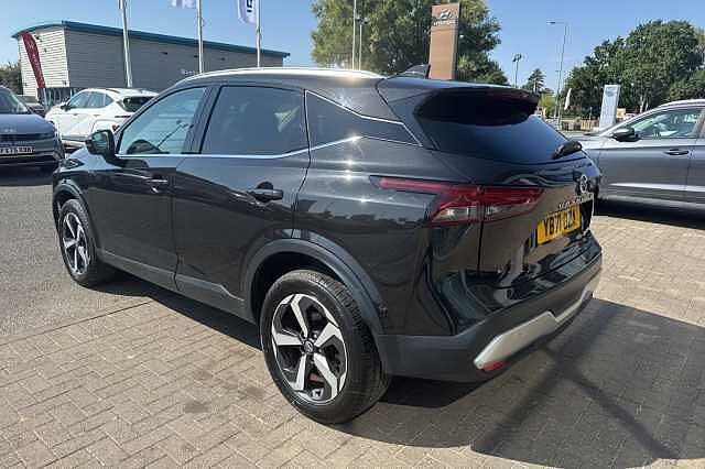 Nissan Qashqai 1.3 DiG-T MH N-Connecta 5dr
