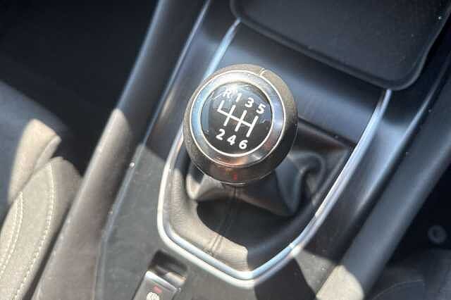 Nissan Qashqai 1.3 DiG-T MH N-Connecta 5dr