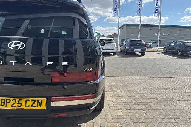 Hyundai SANTA FE 1.6 TGDi Plug-in Hybrid Ultimate 5dr 4WD Auto