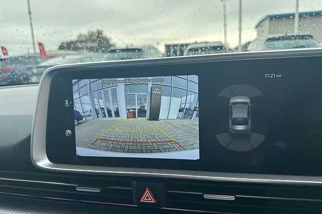 Hyundai IONIQ 6 E (228ps) Premium 77kWh (Single Motor) RWD White