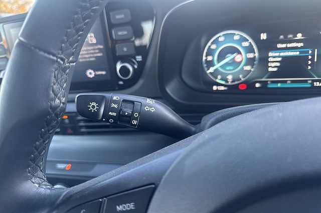 Hyundai BAYON 1.0 TGDi 48V MHEV SE Connect 5dr White