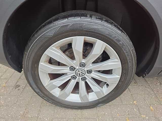 Volkswagen T-roc 1.0 TSI SE 5dr