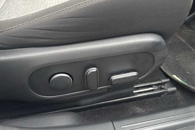 Hyundai IONIQ 5 160kW Premium 73 kWh 5dr Auto White