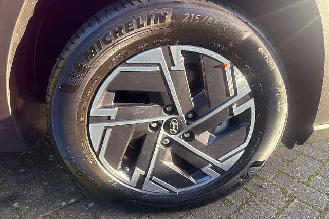 Hyundai TUCSON 1.6T 150 Advance 5dr Red