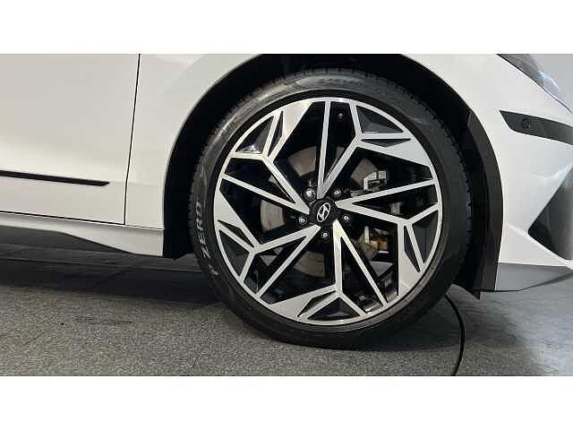 Hyundai Ioniq 6 239kW Ultimate 77kWh 4dr AWD Auto