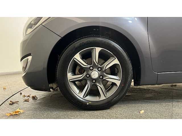 Hyundai IX20 IX20 1.6 Premium Nav 5dr GREY