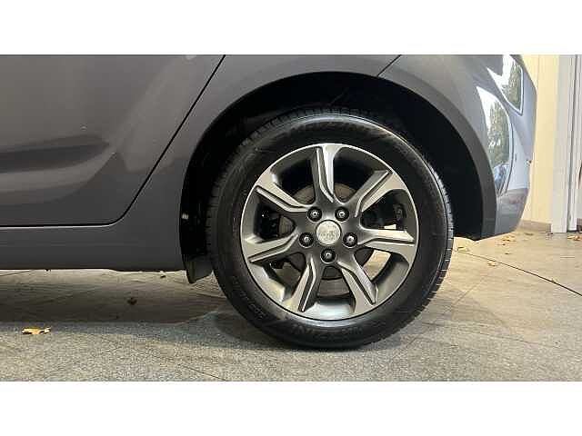 Hyundai IX20 IX20 1.6 Premium Nav 5dr GREY