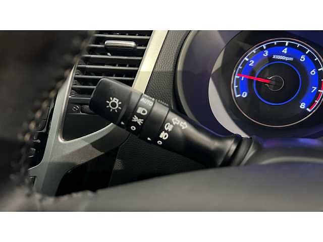 Hyundai IX20 IX20 1.6 Premium Nav 5dr GREY