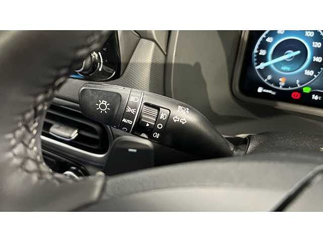 Hyundai KONA 1.6 GDi Hybrid Ultimate 5dr DCT Dark Knight