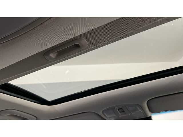 Hyundai KONA 1.6 GDi Hybrid Ultimate 5dr DCT Dark Knight