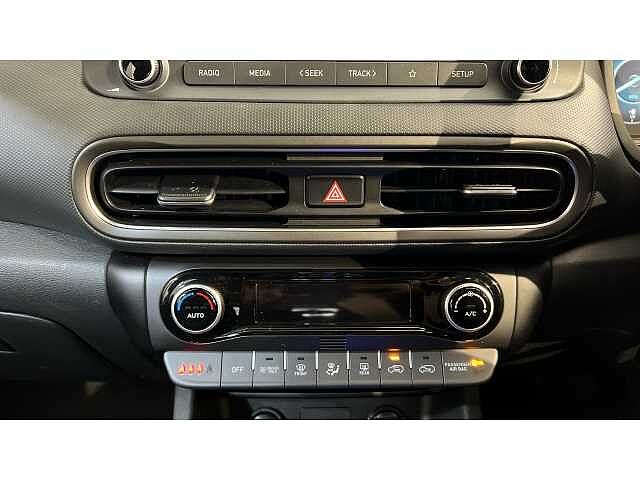 Hyundai KONA KONA 1.6 GDi Hybrid SE Connect 5dr DCT Dark Knight