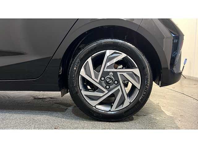 Hyundai I20 i20 5Dr HAT 1.0 T-gdi 100ps Advc NAV DCT Phantom Black