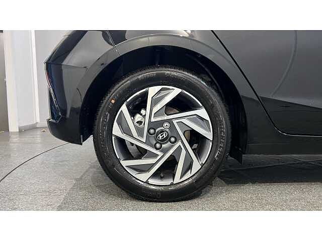 Hyundai I20 i20 5Dr HAT 1.0 T-gdi 100ps Advc NAV DCT Phantom Black