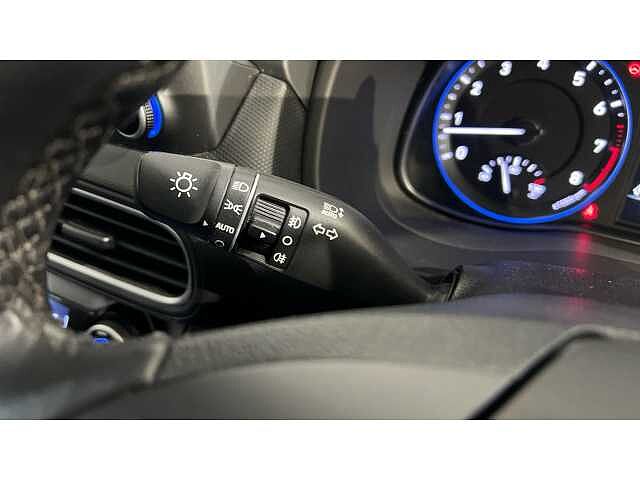 Hyundai KONA KONA 1.6T GDi Blue Drive Premium GT 5dr 4WD DCT SILVER