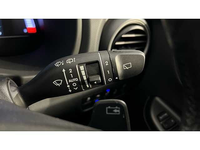 Hyundai KONA KONA 150kW Premium SE 64kWh 5dr Auto Chalk White