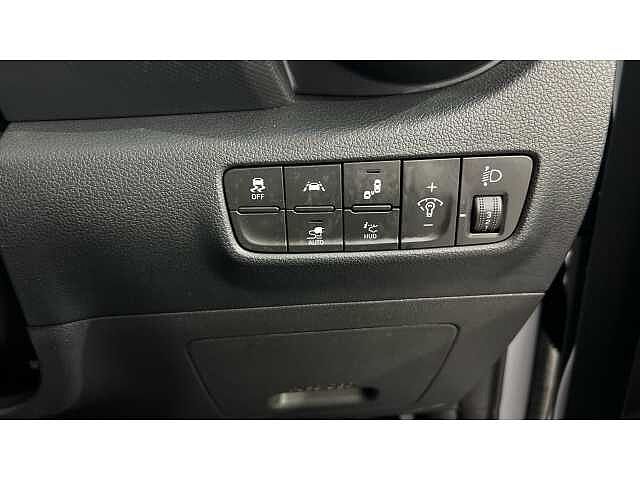 Hyundai KONA KONA 150kW Premium SE 64kWh 5dr Auto Chalk White