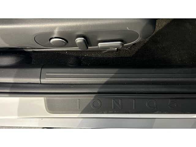 Hyundai IONIQ 5 IONIQ 5 225kW Premium 73 kWh 5dr AWD Auto Atlas White