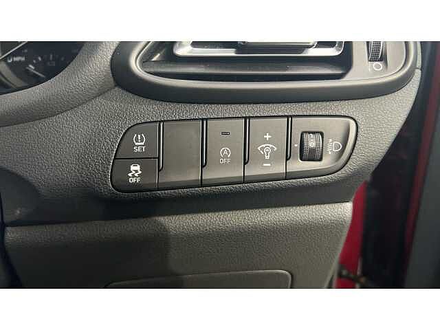 Hyundai I30 I30 1.0T GDi SE Connect 5dr Sunset Red