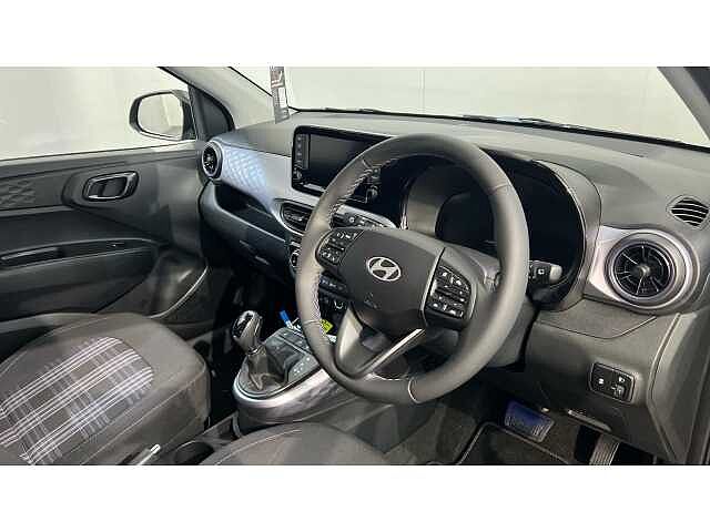 Hyundai I10 i10 5Dr HAT 1.0 MPi 63ps Premium NAV AU Phantom Black