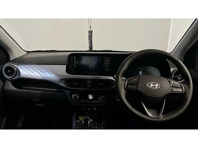 Hyundai I10 i10 5Dr HAT 1.0 MPi 63ps Premium NAV AU Phantom Black