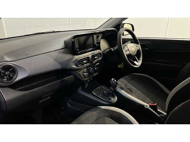 Hyundai I10 i10 5Dr HAT 1.0 MPi 63ps Advance NAV AU Phantom Black