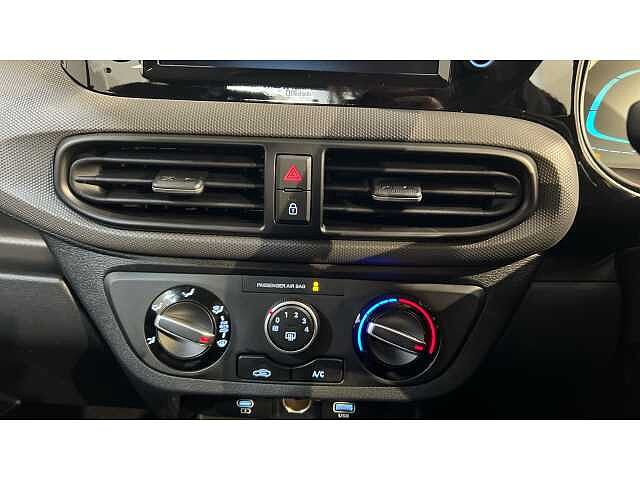 Hyundai I10 i10 5Dr HAT 1.0 MPi 63ps Advance NAV AU Phantom Black