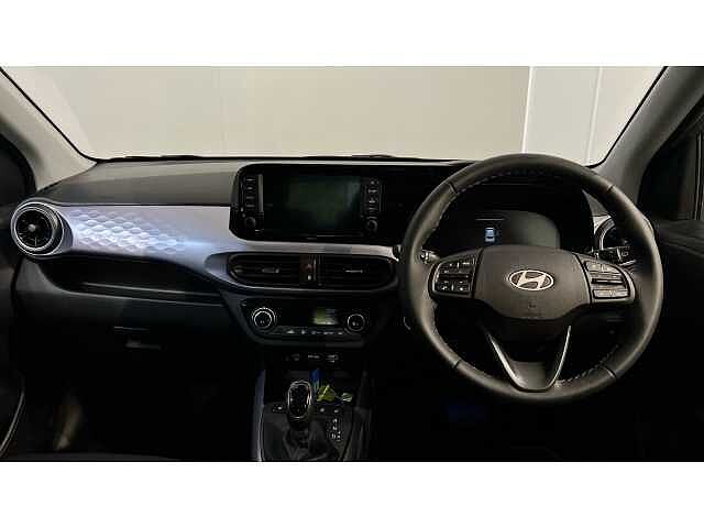 Hyundai i10 i10 5Dr HAT 1.2 MPi 79ps Premium NAV AU