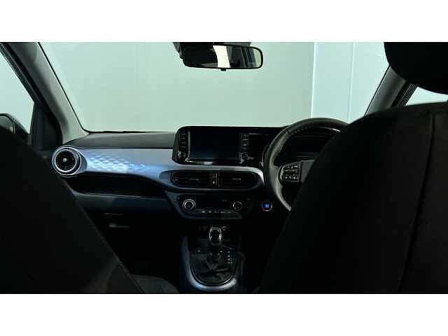 Hyundai i10 i10 5Dr HAT 1.2 MPi 79ps Premium NAV AU