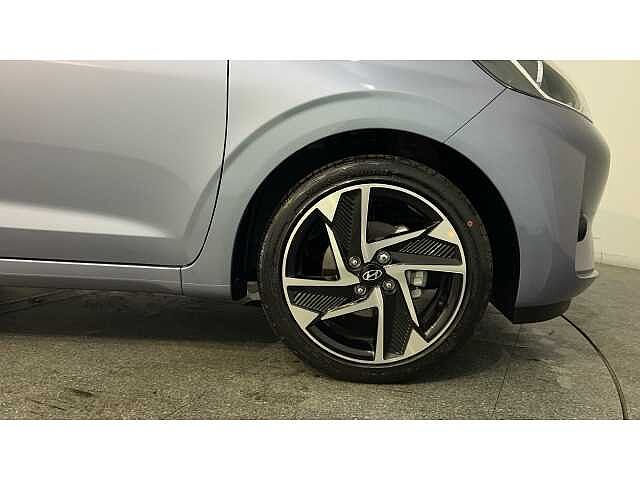 Hyundai i10 i10 5Dr HAT 1.2 MPi 79ps Premium NAV AU